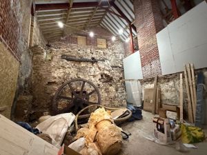 Photo 8- click for photo gallery